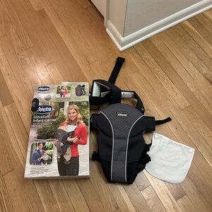 chic Black and Gray Infant Carrier with Padded Straps